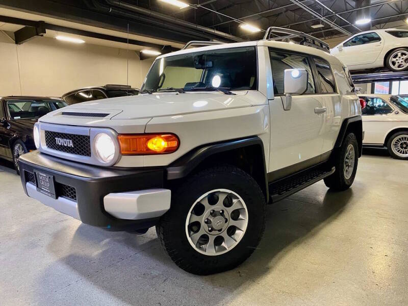 toyota fj cruiser 2011 JTEBU4BF7BK111895 image toyota fj cruiser 2011 JTEBU4BF7BK111895 image